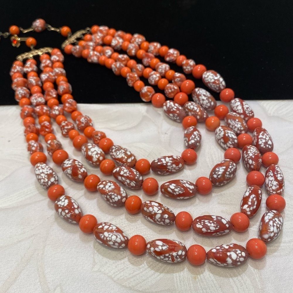 Vintage Four Strand Coral And Art Glass Necklace - Picture 12 of 12